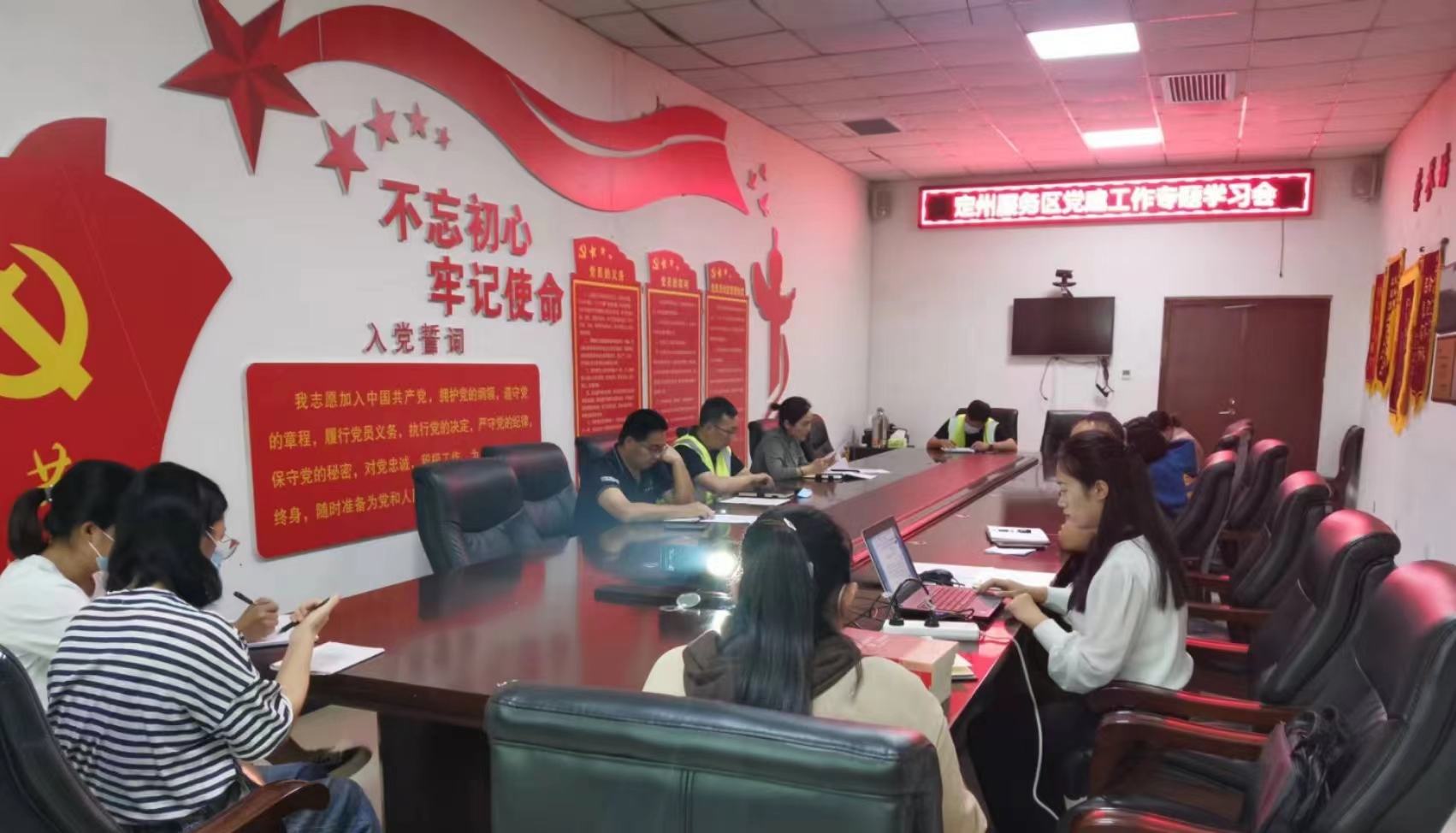 C:\Users\86183\Desktop\5b0e3a3b57d99f07ccd22a59f5f8e0f.jpg C:\Users\86183\Desktop\5b0e3a3b57d99f07ccd22a59f5f8e0f.jpg